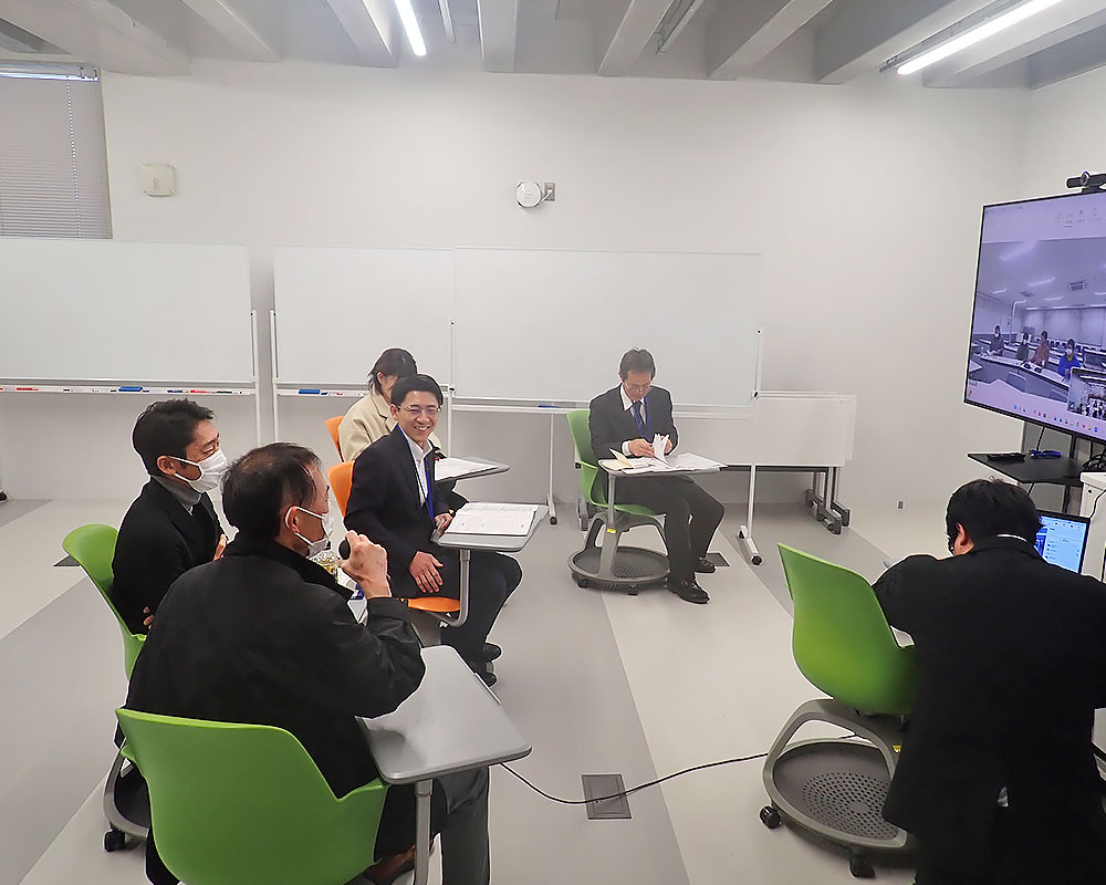 座談会（フィールド技術ユニット）の様子